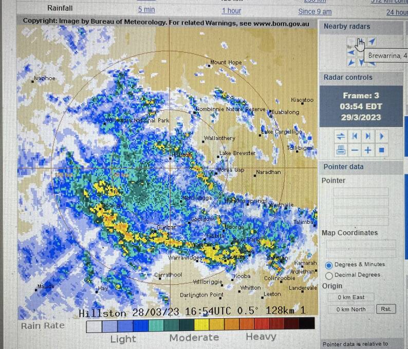 The storm rolling through the MIA as seen on the BOM's online synoptic map around 4:15am Wednesday morning. Picture Allan Wilson